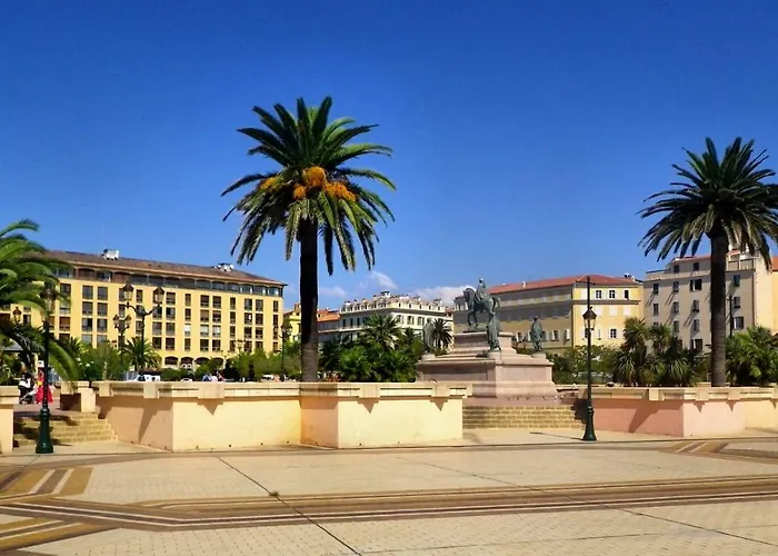 Loft Avec Terrasse Centre Historique Daire Ajaccio (Corsica)